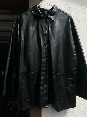 SHEIN Black Faux Leather Jacket